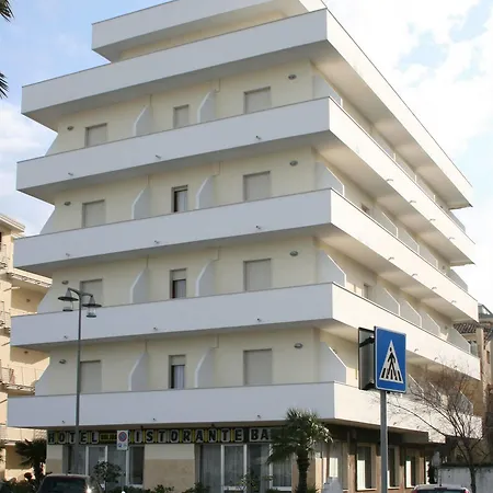 Hotel Holiday-3